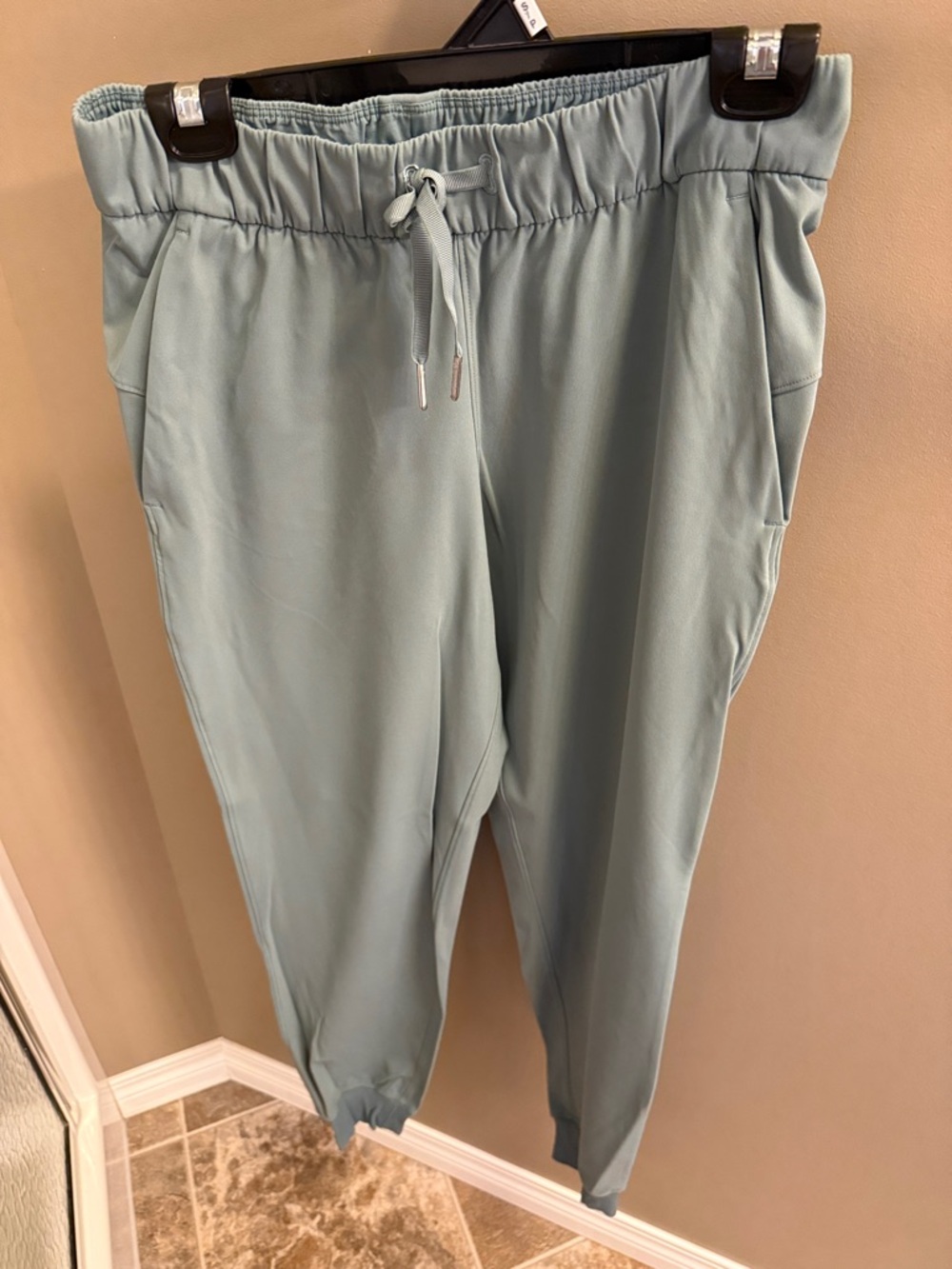 Lululemon On The Fly Jogger - Tidewater Teal (hard to find!) Sz 6